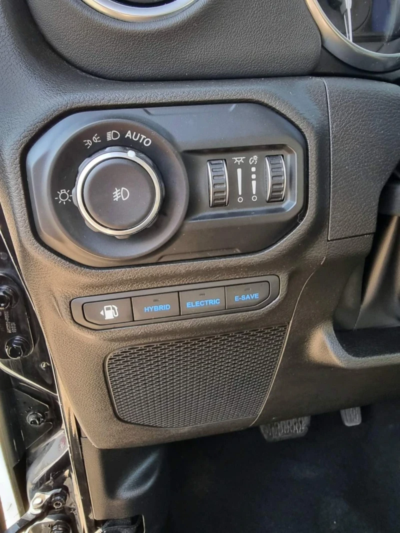 Jeep Wrangler 4XE Plug in hibrid, снимка 11 - Автомобили и джипове - 52120170