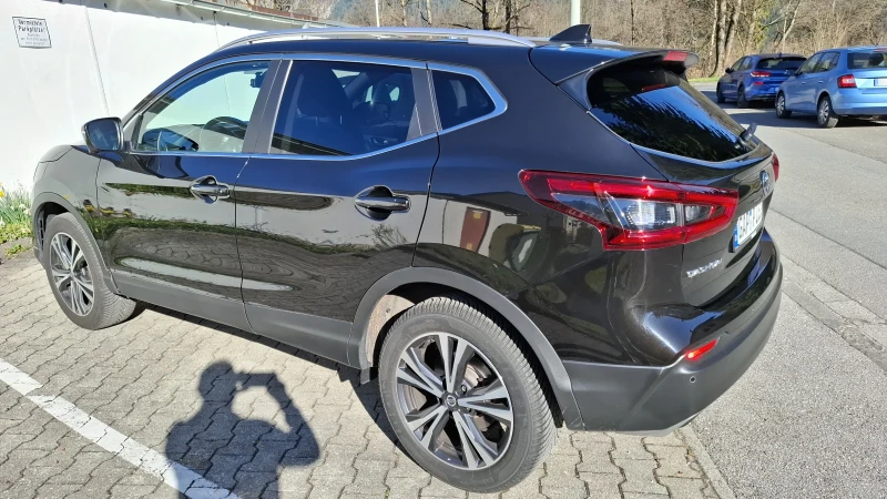 Nissan Qashqai 1.3 DIG-T N-Connecta   140 к.с., снимка 4 - Автомобили и джипове - 52157903