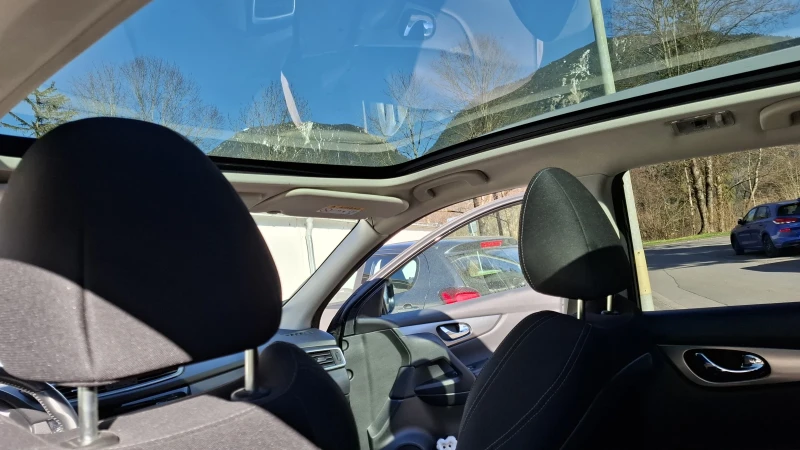 Nissan Qashqai 1.3 DIG-T N-Connecta   140 к.с., снимка 10 - Автомобили и джипове - 52157903
