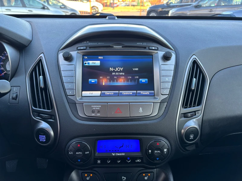Hyundai IX35 1.7CRDI-XPossible-FULLL* * * , снимка 11 - Автомобили и джипове - 52944962