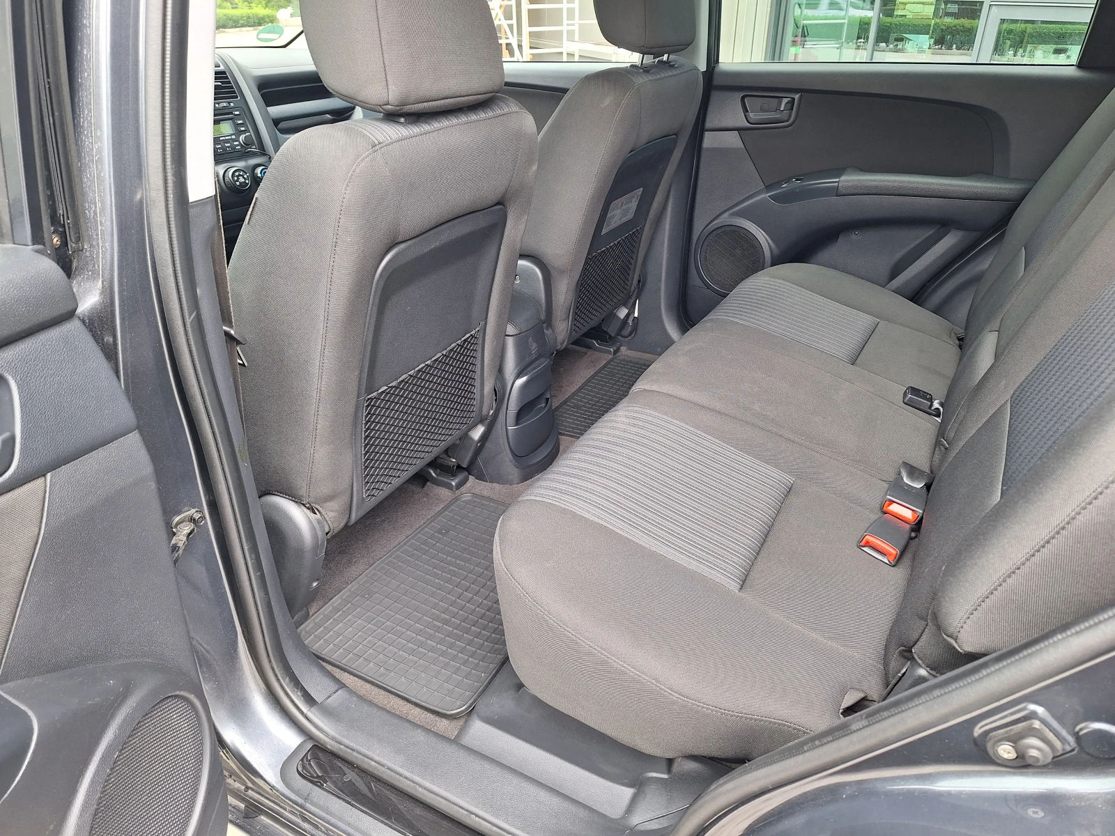 Kia Sportage 2.0i Нова! - изображение 7