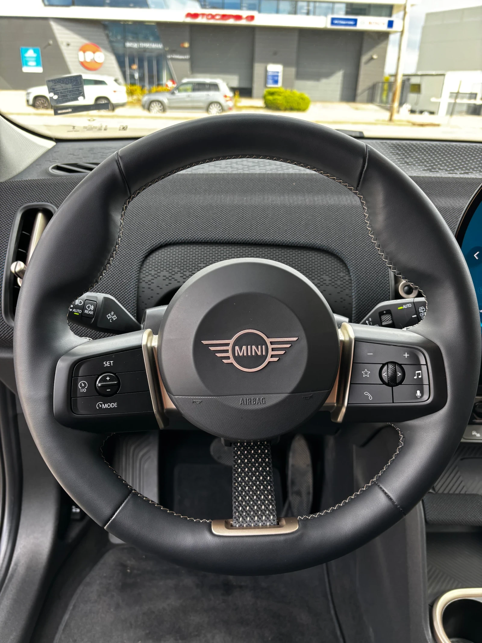 Mini Countryman  E 204CH - изображение 4