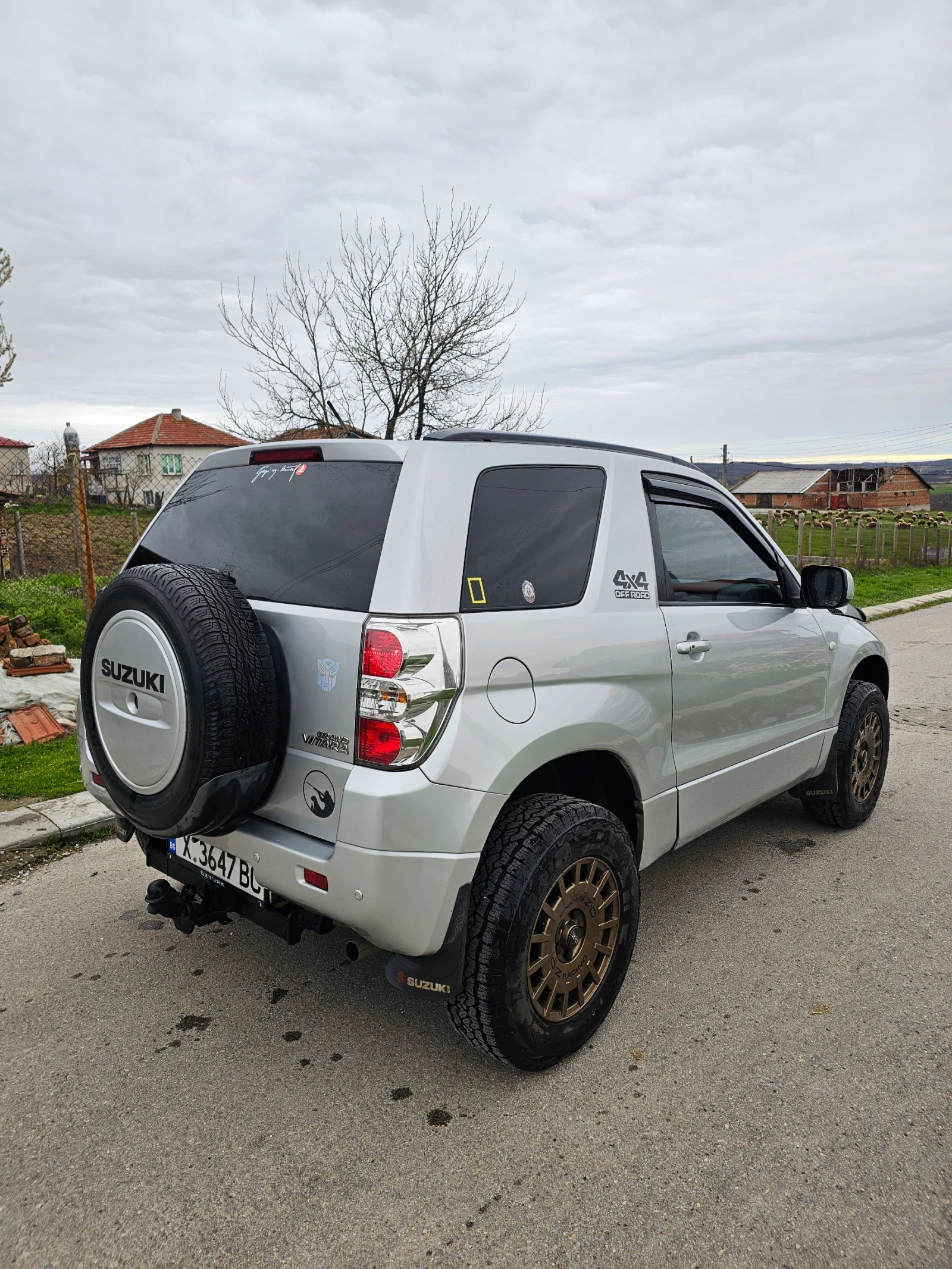 Suzuki Grand vitara 1.6 107, снимка 4 - Автомобили и джипове - 54045692