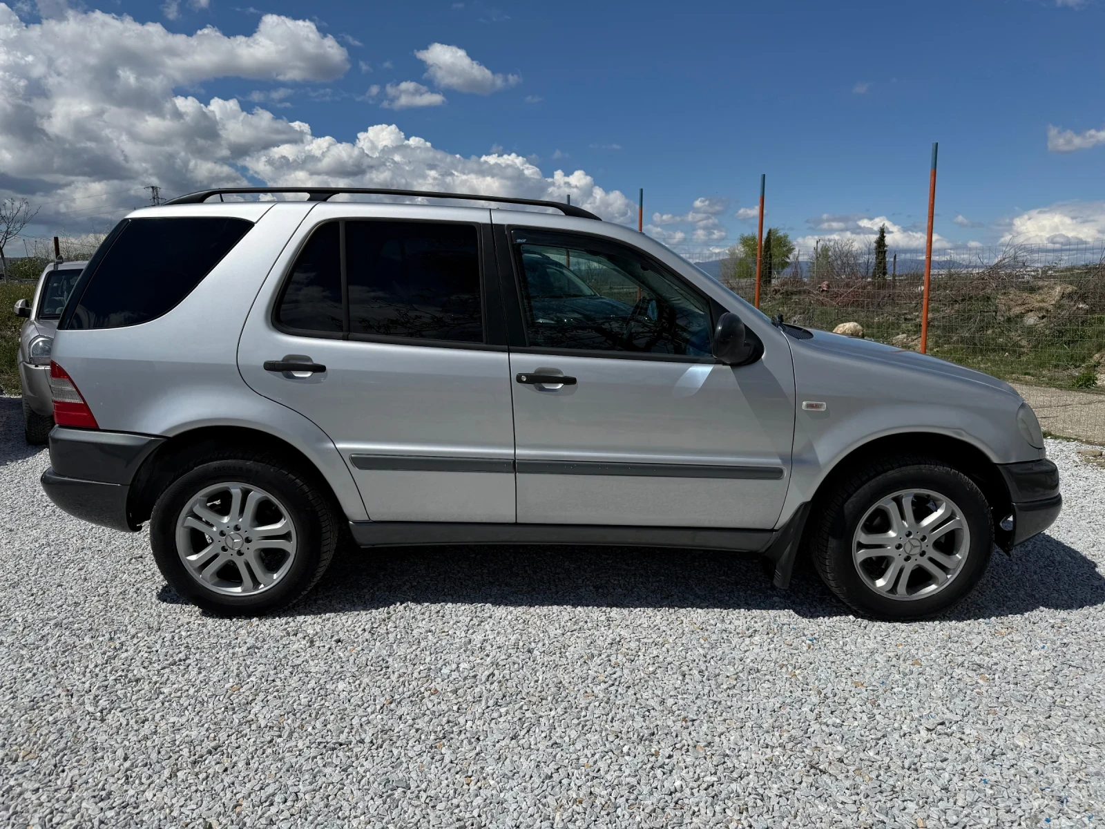 Mercedes-Benz ML 320 ML320 218кс 270000км  без ръжди за ценители!, снимка 5 - Автомобили и джипове - 54090366