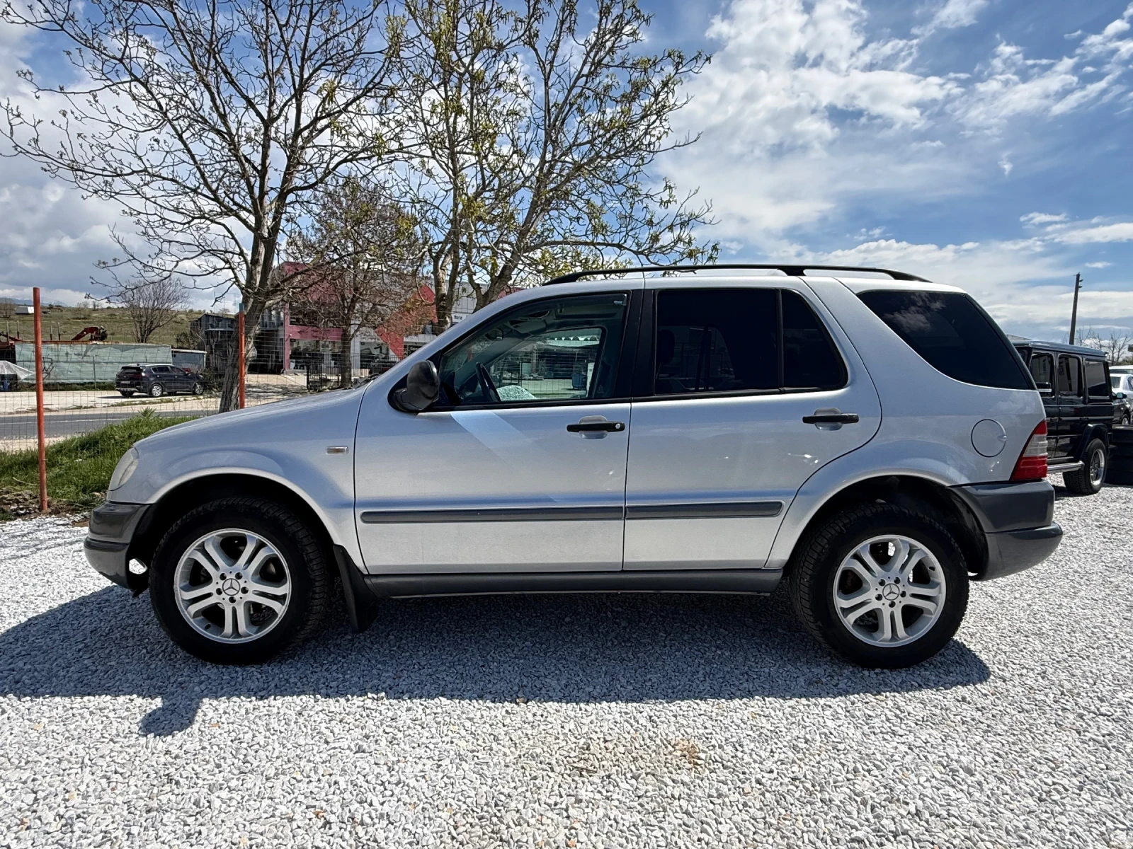 Mercedes-Benz ML 320 ML320 218кс 270000км  без ръжди за ценители!, снимка 4 - Автомобили и джипове - 54090366