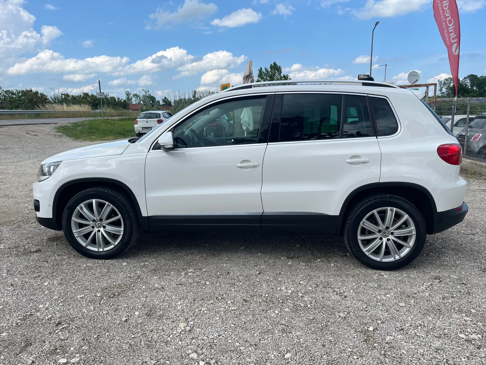 VW Tiguan 2.0TDI-140-FEIS-PANORAMA-ITALIA, снимка 8 - Автомобили и джипове - 54797212