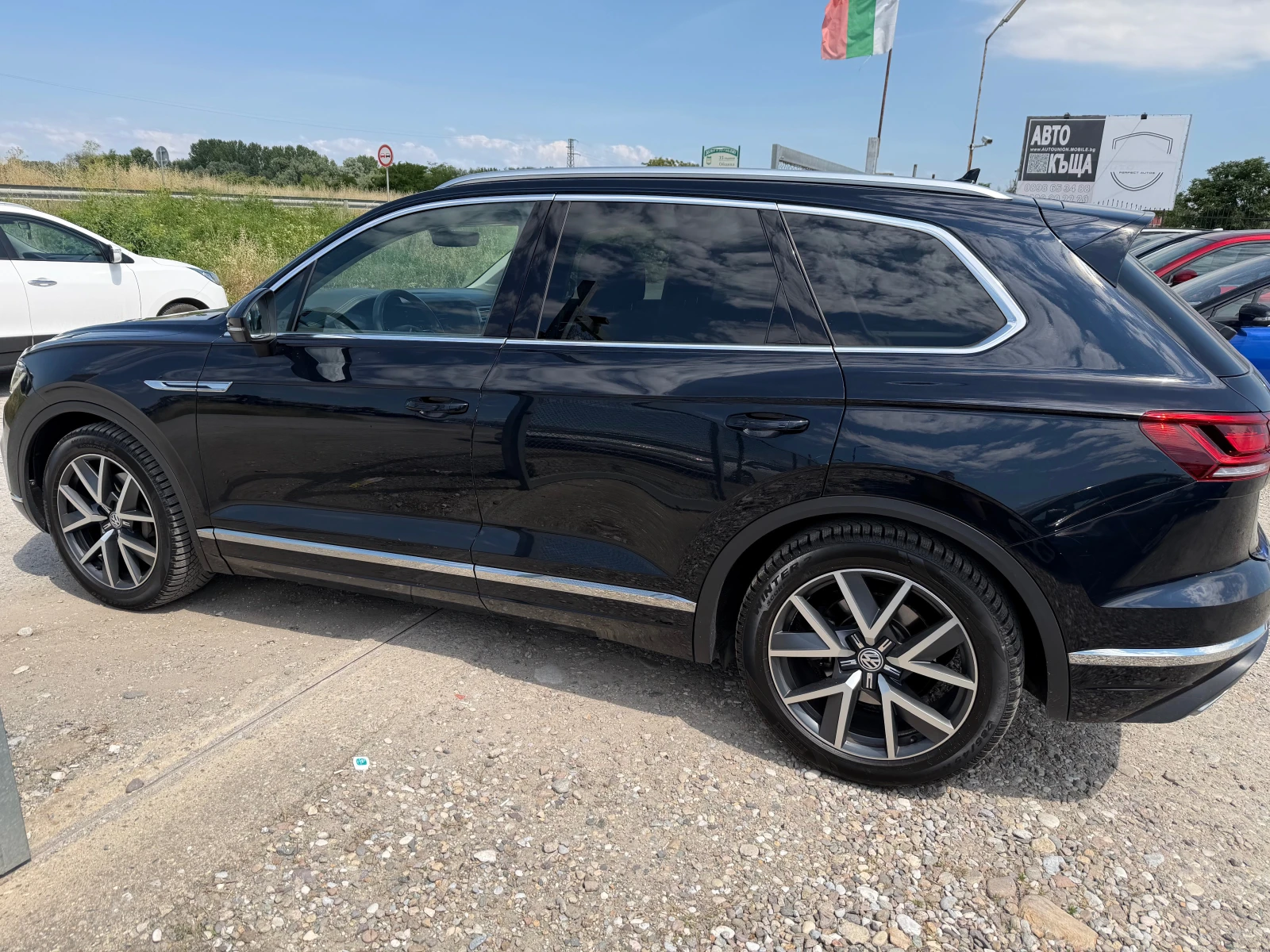 VW Touareg 3.0 TDI FULL Обдух Пано Дигитал, снимка 8 - Автомобили и джипове - 55006872