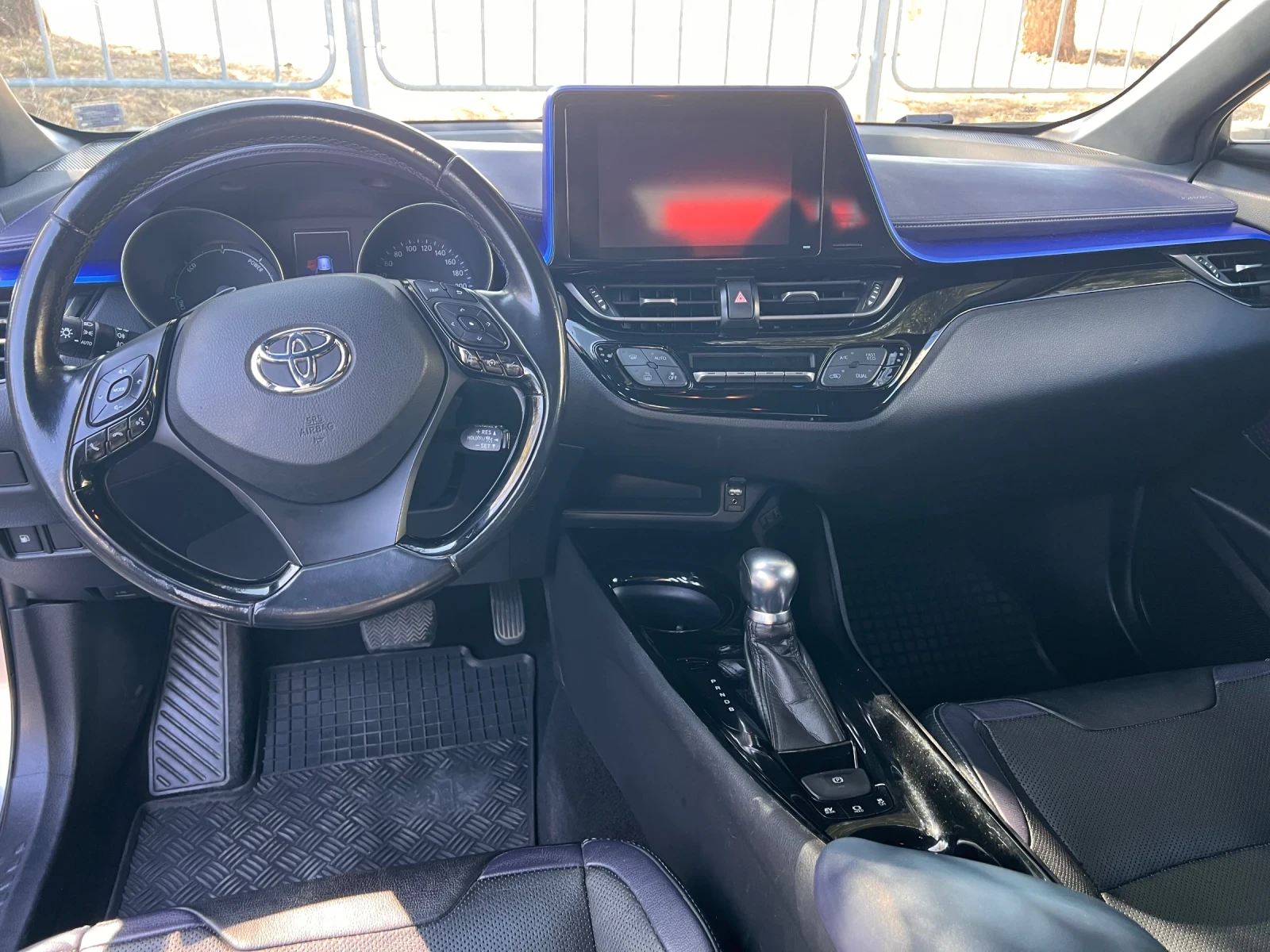 Toyota C-HR, снимка 12 - Автомобили и джипове - 56485386