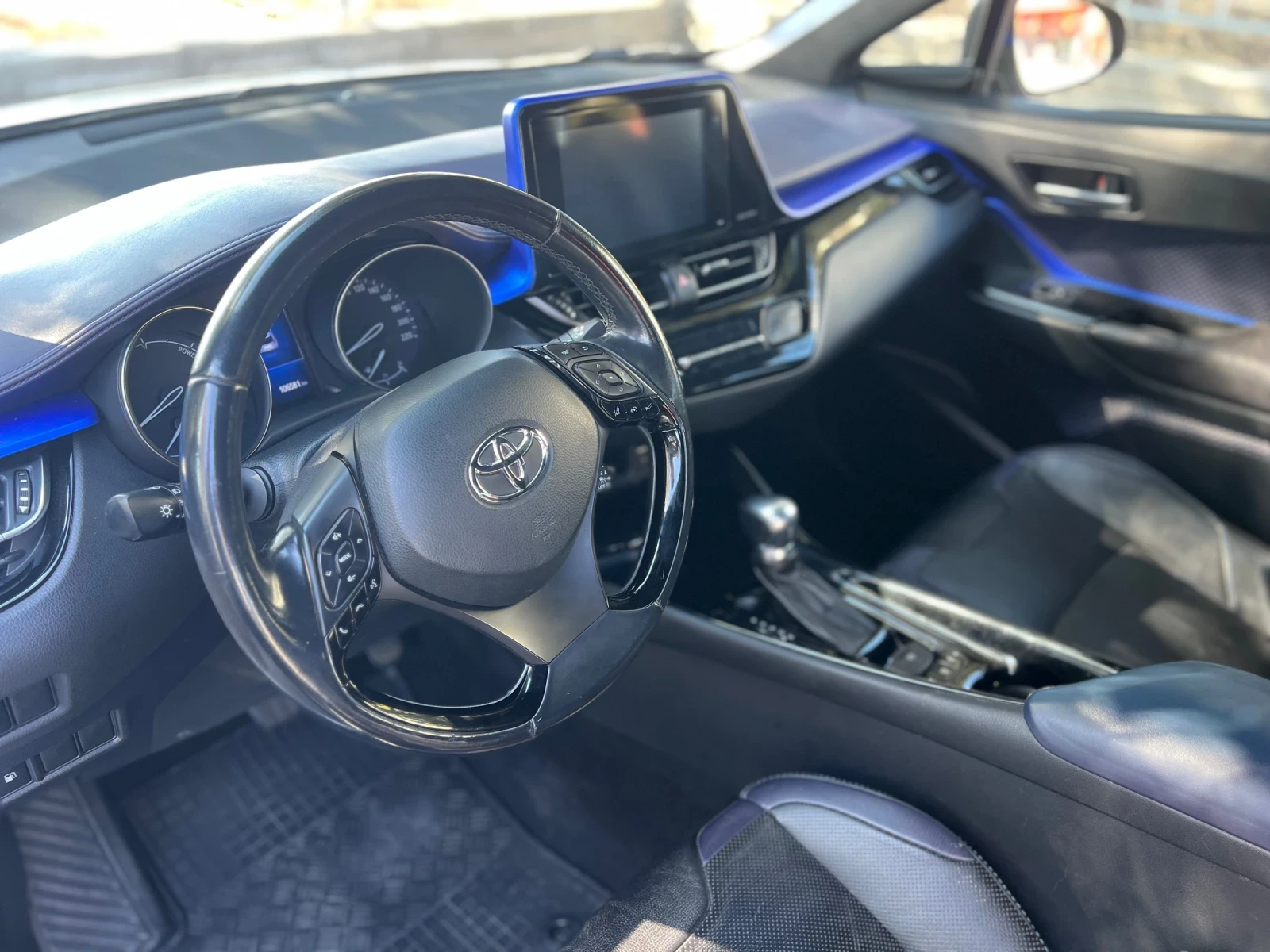 Toyota C-HR, снимка 15 - Автомобили и джипове - 56485386