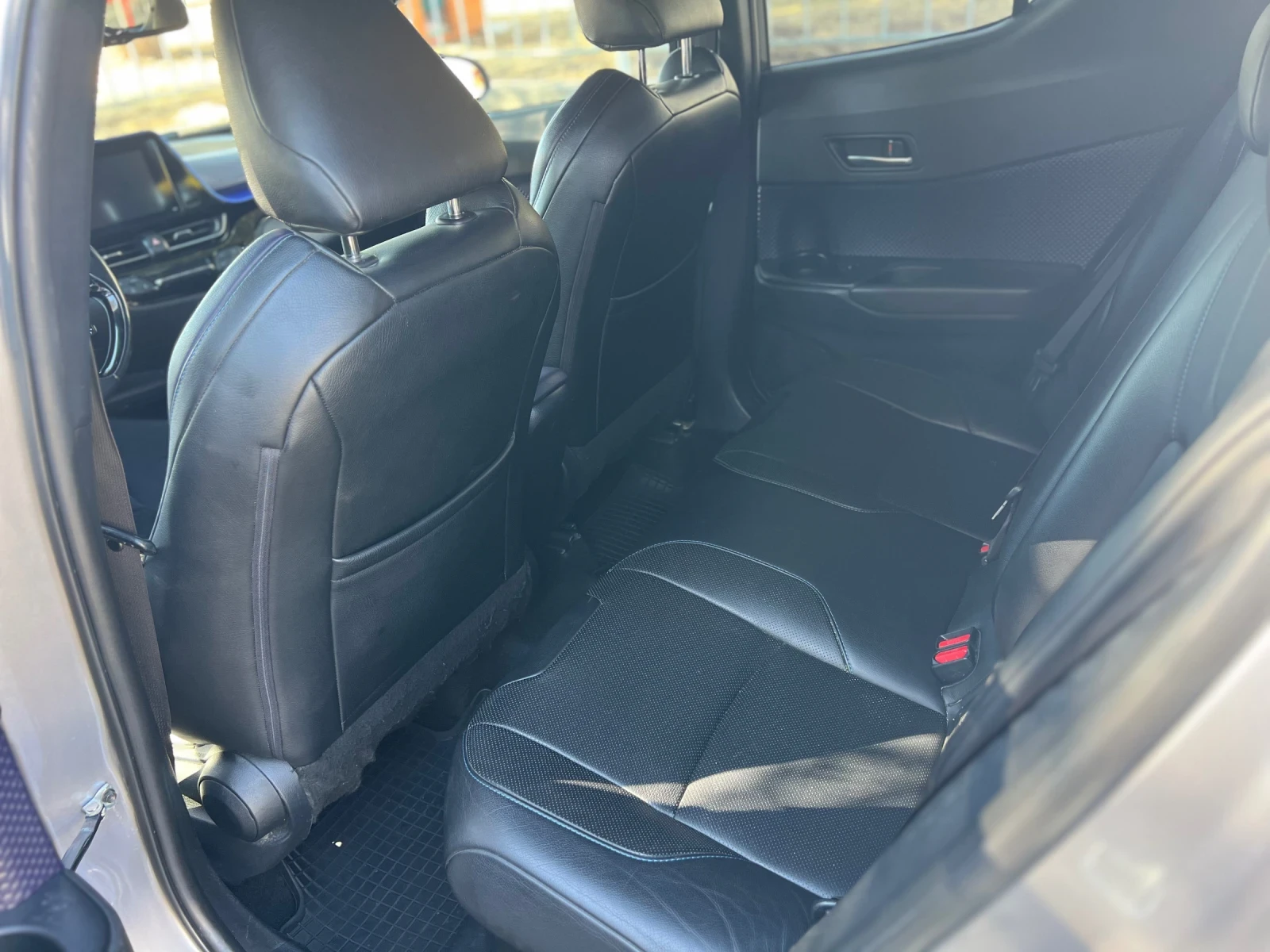 Toyota C-HR, снимка 13 - Автомобили и джипове - 56485386