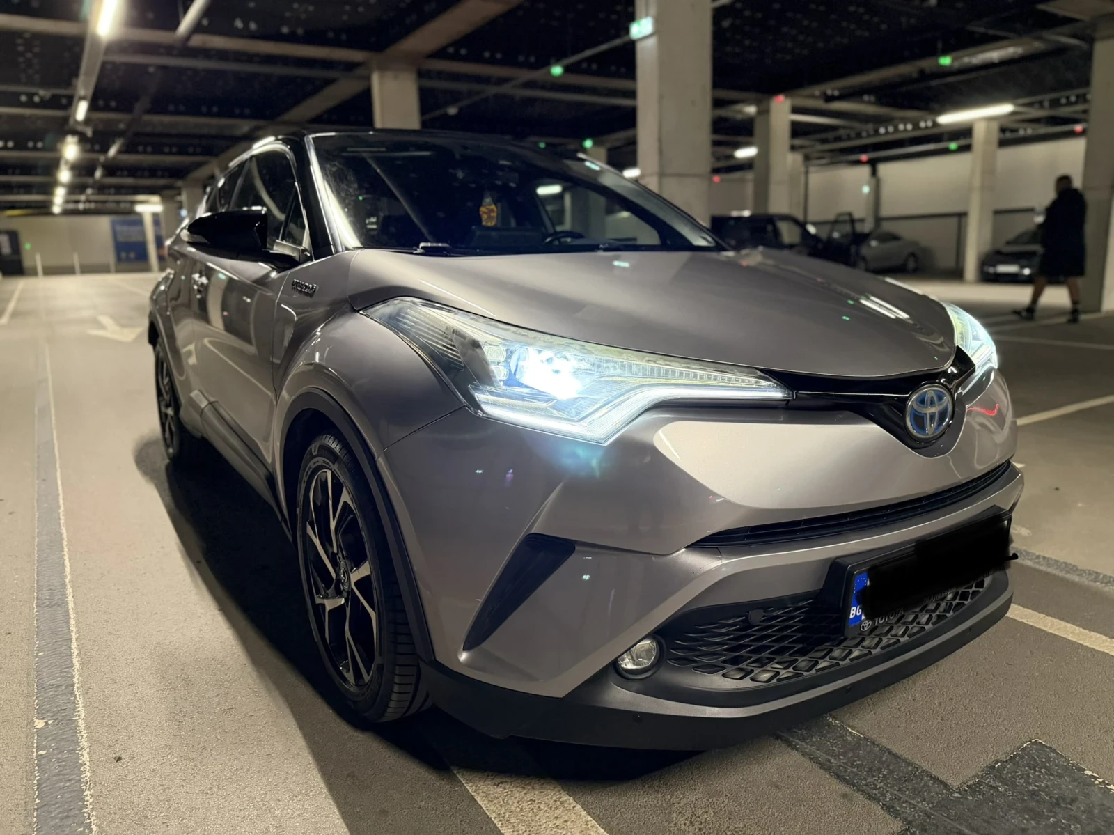 Toyota C-HR, снимка 3 - Автомобили и джипове - 56485386