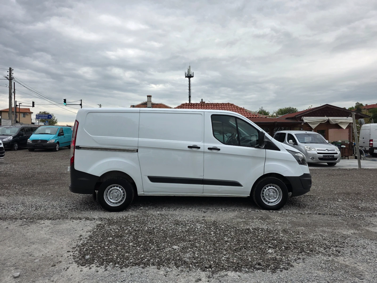 Ford Transit Custom 2.0tdci, снимка 12 - Бусове и автобуси - 54359664
