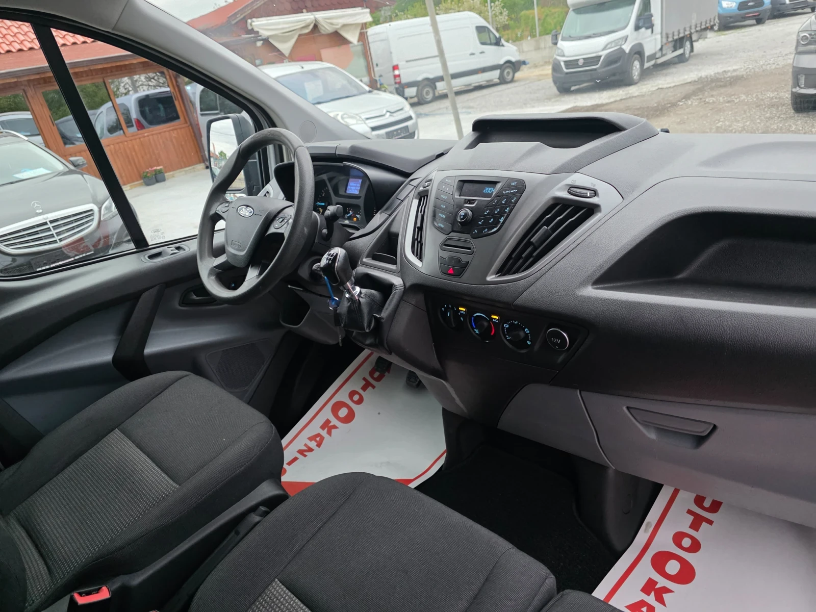 Ford Transit Custom 2.0tdci, снимка 15 - Бусове и автобуси - 54359664