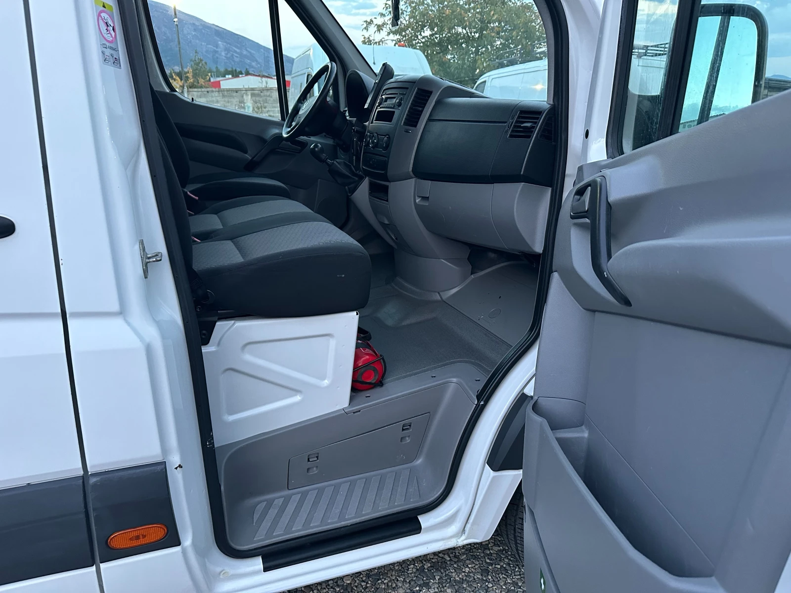 VW Crafter печка/клима/темпомат, снимка 8 - Бусове и автобуси - 56442680