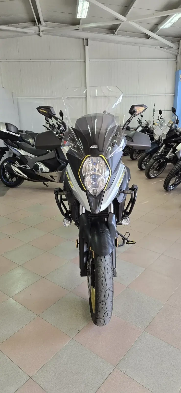 Suzuki V-strom 650 XT ABS - TCS ! Като нов ! Лизинг !, снимка 2 - Мотоциклети и мототехника - 53976641