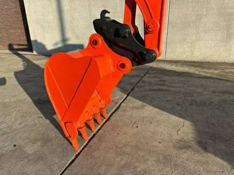 Багер Kubota  - изображение 6