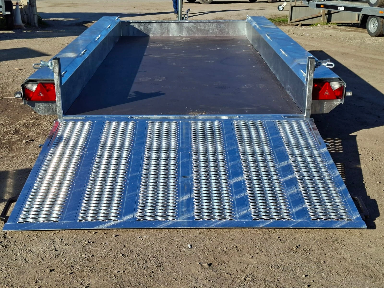 За автомобил Vlemmix MT 400/3 3500KG 3X1800KG, снимка 7 - Ремаркета - 53732665