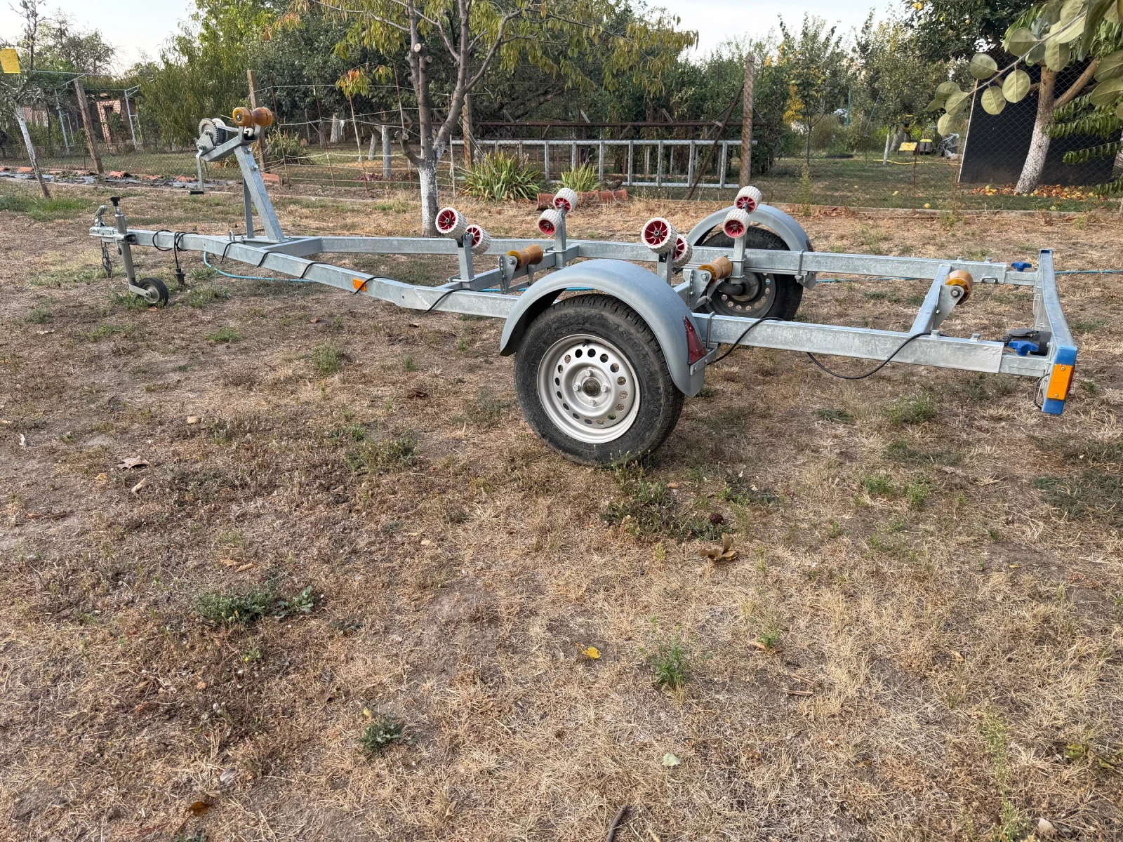 За автомобил Venitrailers VT01DC, снимка 4 - Ремаркета - 56273758