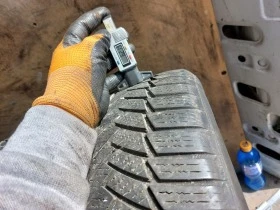 Гуми Зимни 225/50R17, снимка 3