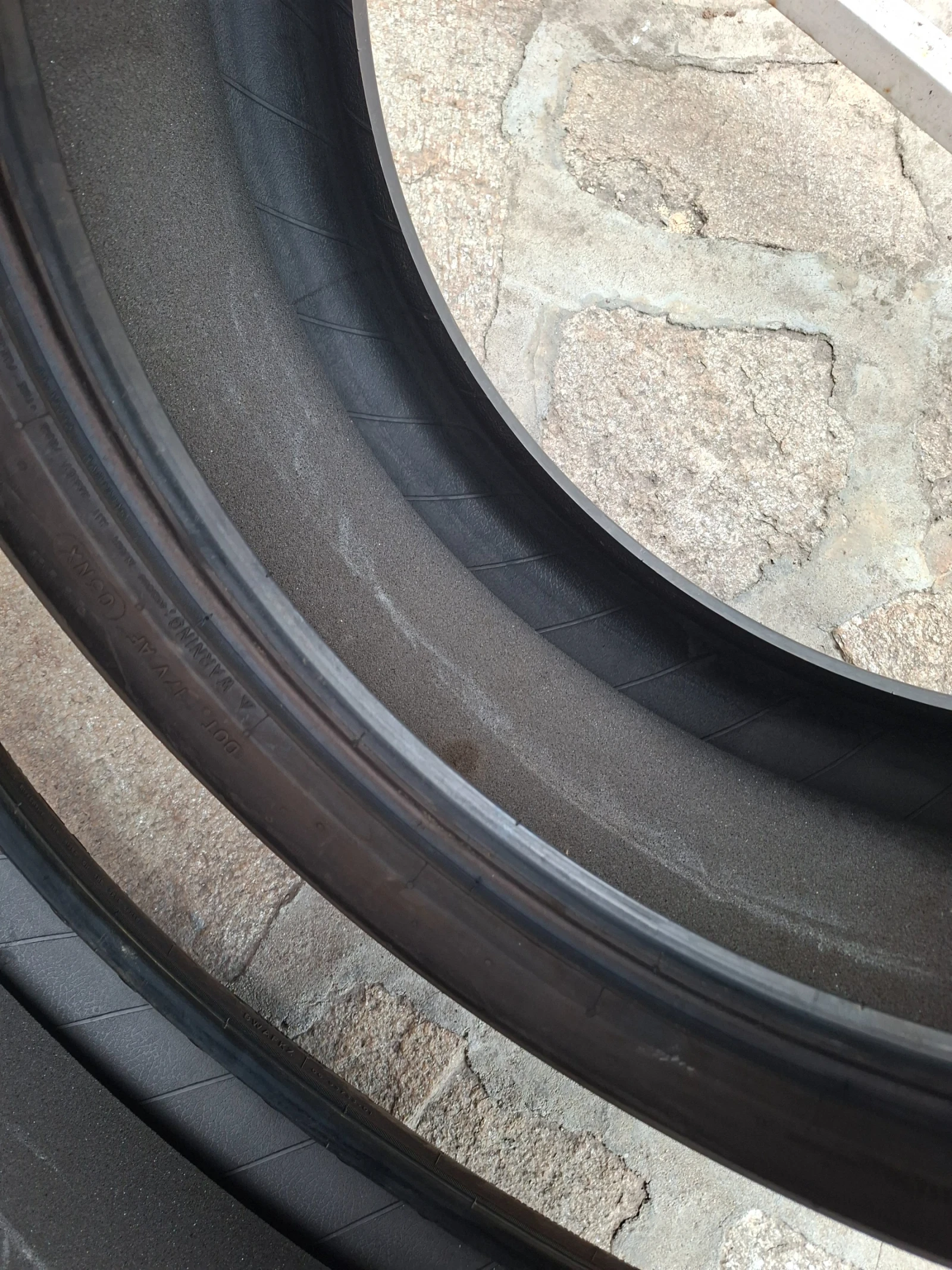 Гуми Летни 245/45R20, снимка 3 - Гуми и джанти - 56328174