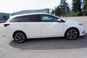 Toyota Auris 1.8HYBRID LOUNGE БЯЛА ПЕРЛА, FACE, снимка 6