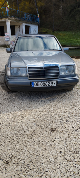 Mercedes-Benz 124, снимка 1 - Автомобили и джипове - 44381632