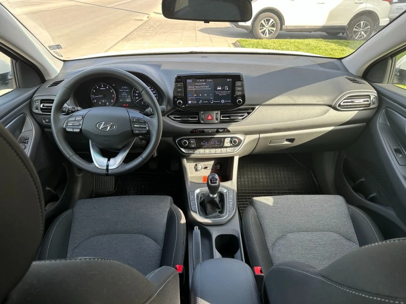 Hyundai I30 1.5 6МТ Exclusive, снимка 9 - Автомобили и джипове - 44199411