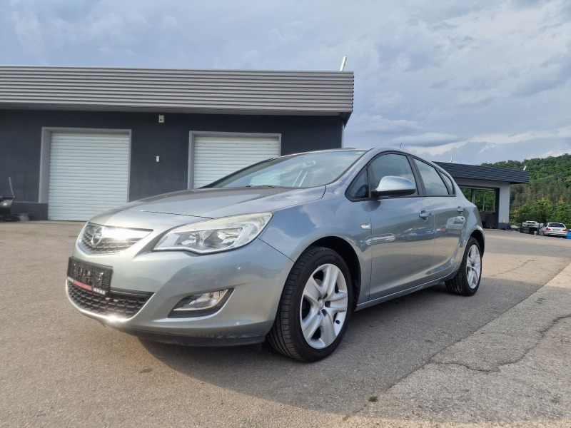 Opel Astra 1, 4i* 93000км, снимка 3 - Автомобили и джипове - 46174487