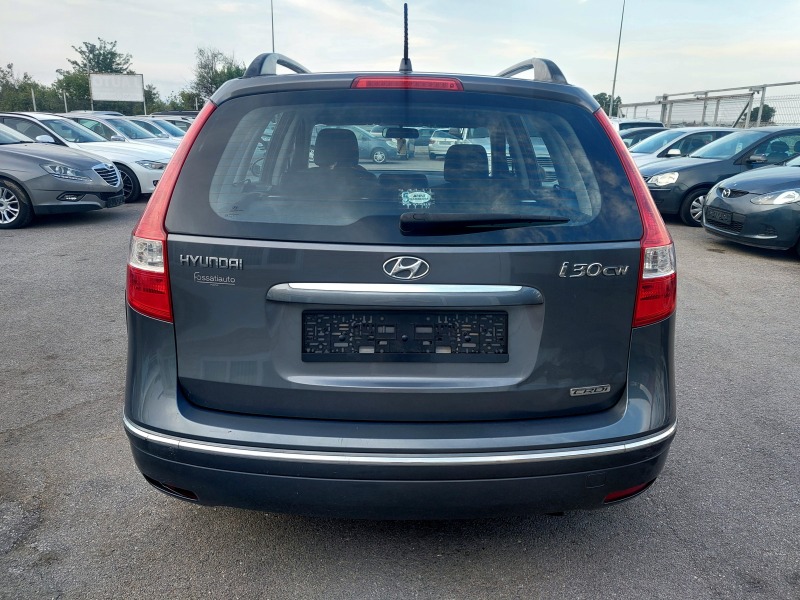 Hyundai I30 1.6CRDI КЛИМА, снимка 5 - Автомобили и джипове - 46391341