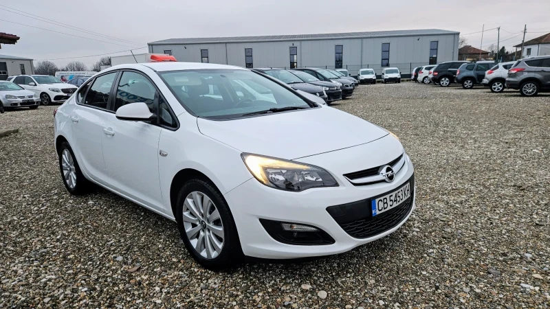 Opel Astra 1.6-110ks-6sk, снимка 3 - Автомобили и джипове - 47872197