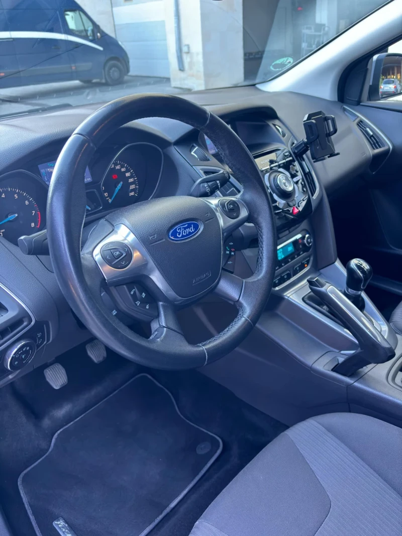 Ford Focus 1.6 125к.с, снимка 9 - Автомобили и джипове - 47902092