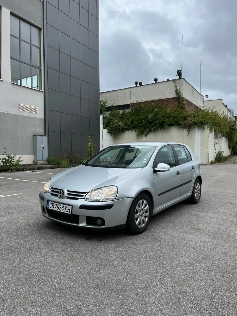 VW Golf, снимка 1 - Автомобили и джипове - 48307688