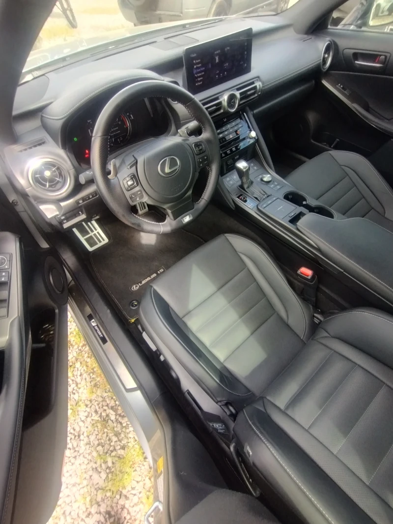 Lexus IS 350 350 F SPORT 26, 500km. КАТО НОВА, снимка 14 - Автомобили и джипове - 50177177