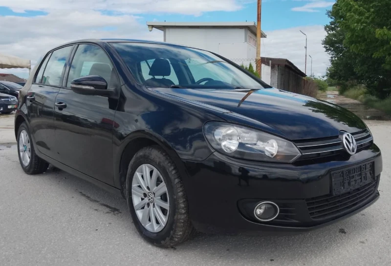 VW Golf 1.6tdi 105cv. ПЕРФЕКТЕН , снимка 2 - Автомобили и джипове - 50442463