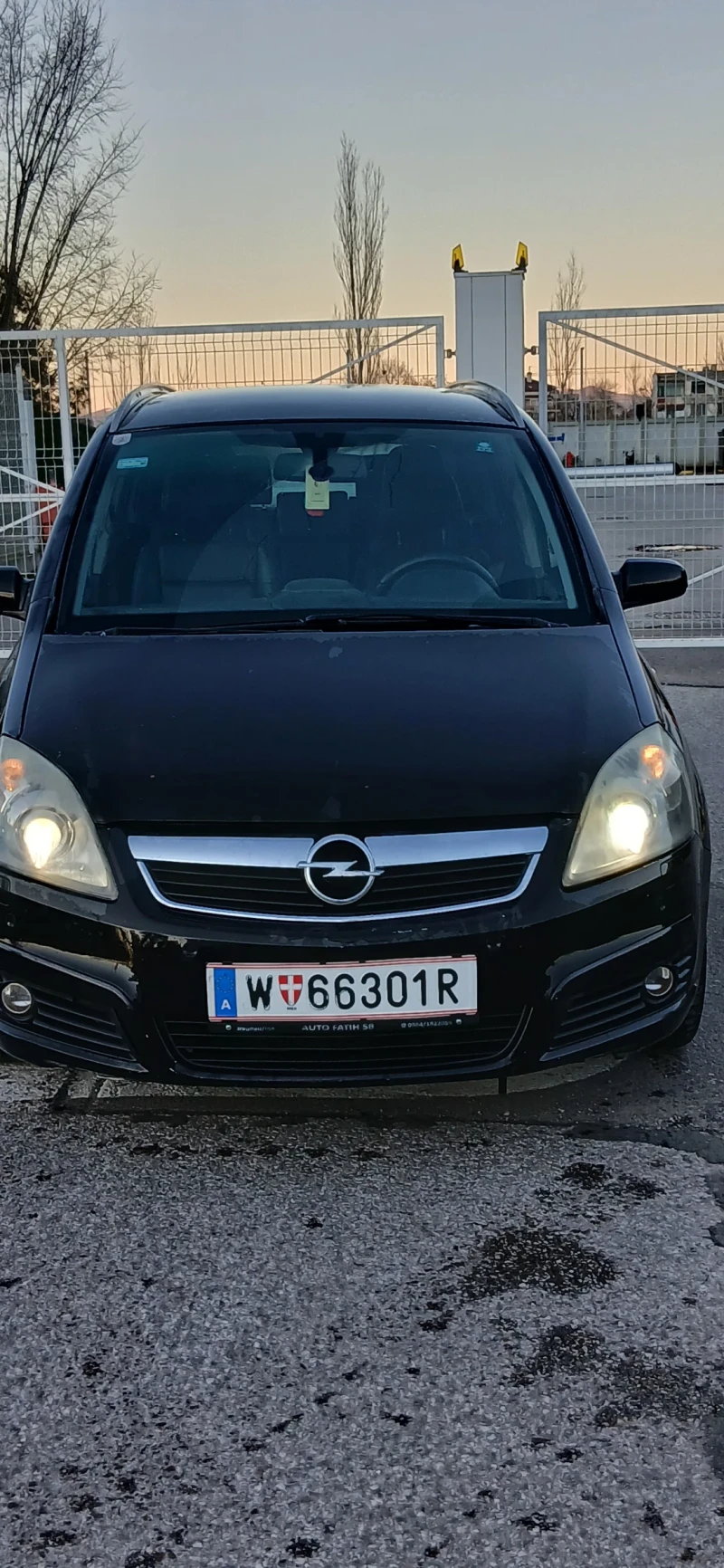 Opel Zafira 1.9 КОЖА 7 МЕСТНА , снимка 2 - Автомобили и джипове - 53184553