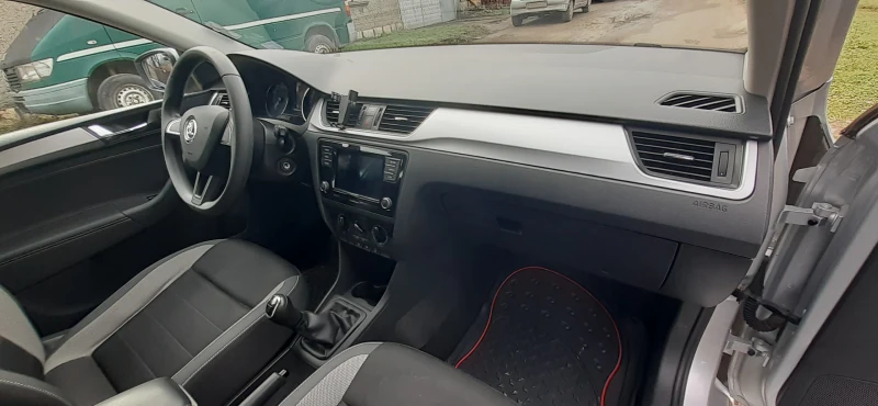 Skoda Rapid, снимка 7 - Автомобили и джипове - 53570794