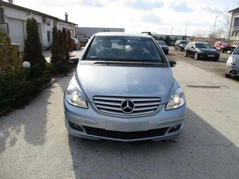 Mercedes-Benz B 180 CDI, снимка 2 - Автомобили и джипове - 36150205