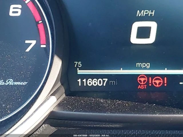 Alfa Romeo Giulia Ti AWD* PANORAMA* KEYLESS* �������*  | Mobile.bg � ����������� 13