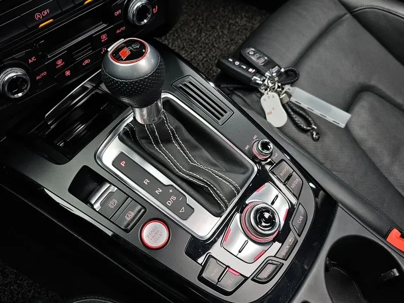 Audi A5 2.0 TDI Quattro, снимка 9 - Автомобили и джипове - 54145970