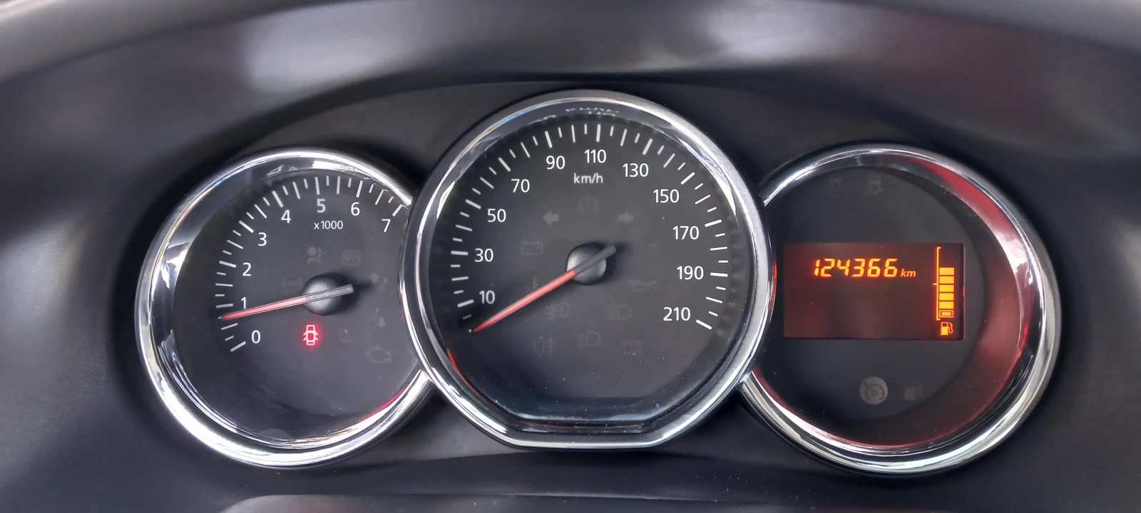 Dacia Sandero ИЗКЛЮЧИТЕЛНА СЕРВИЗ КНИЖК УНИКТ ОБСЛУЖН НОВ КЛИМА - изображение 10
