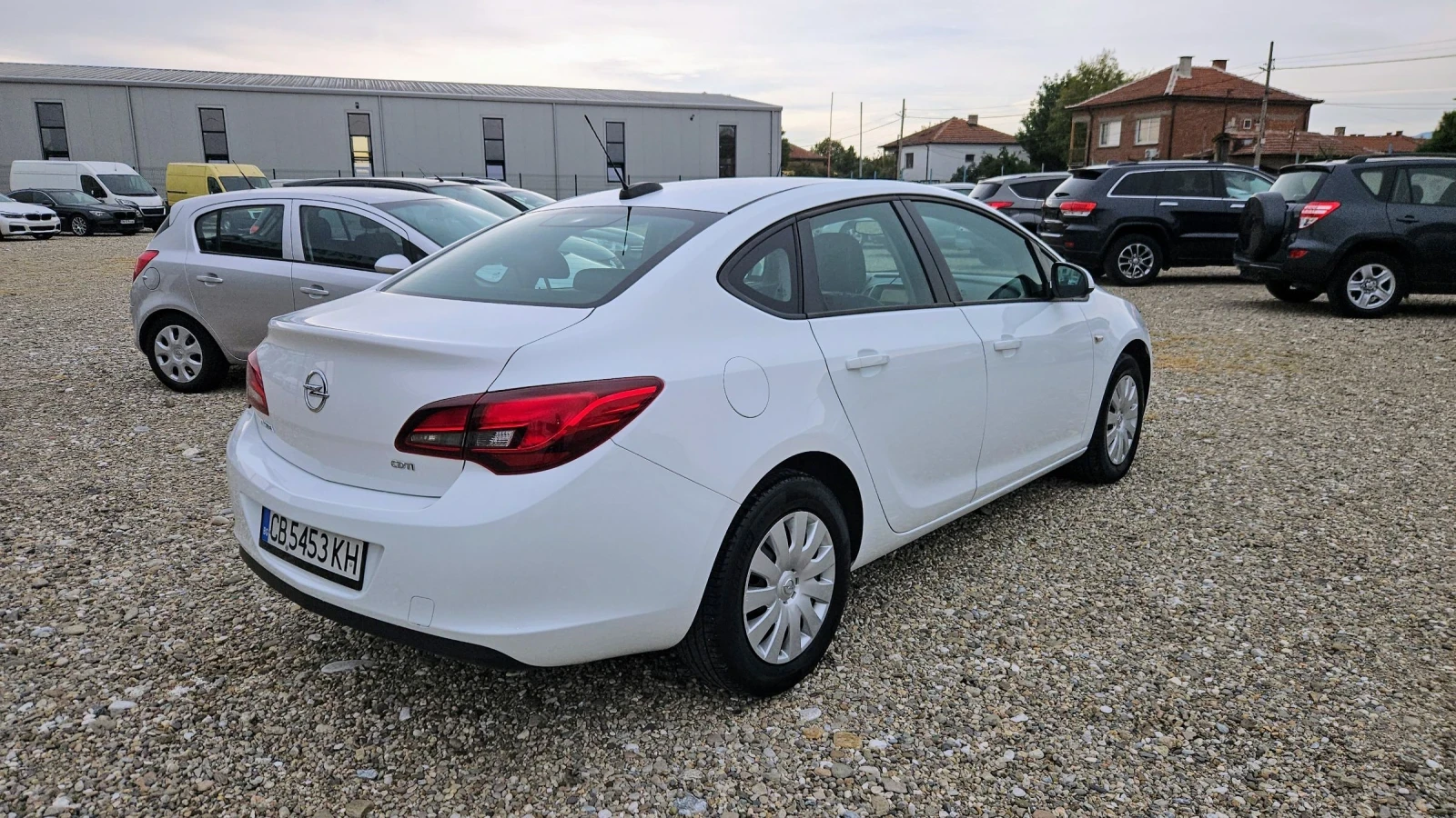 Opel Astra 1.6-110ks-6sk - изображение 4