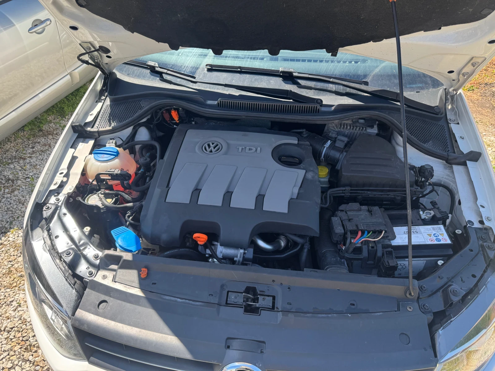 VW Polo 1.6TDI 90 - изображение 6