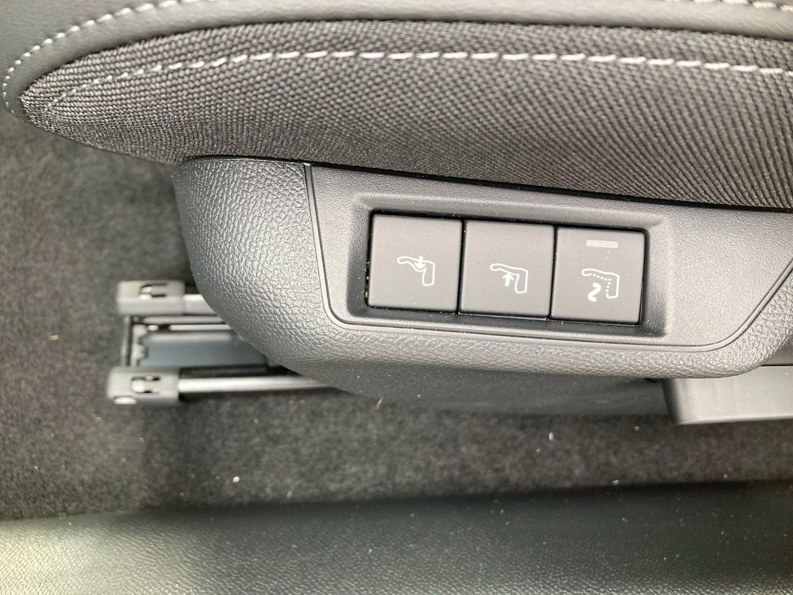 Peugeot 208 !ELECTRICK/GT+ /156HP/MEMO/MASSAGE/CAM/152e | Mobile.bg   11