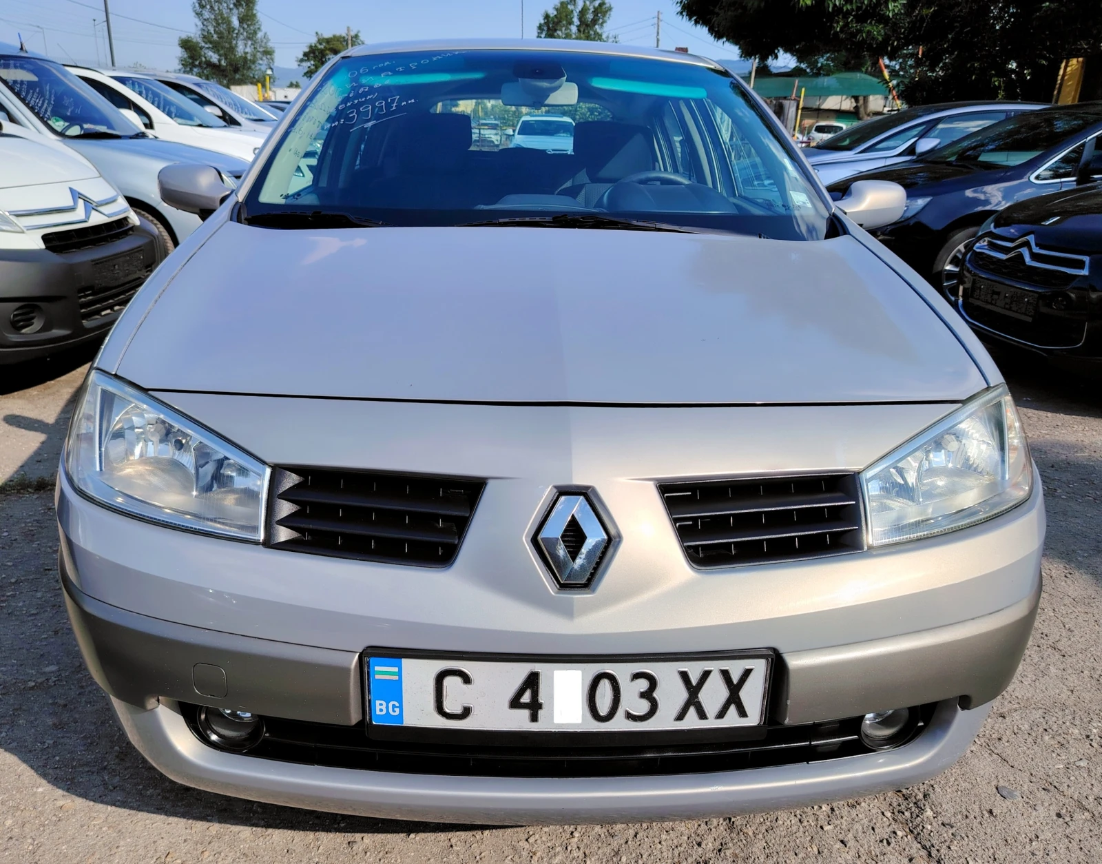 Renault Megane 1.6i/Initiale - изображение 4