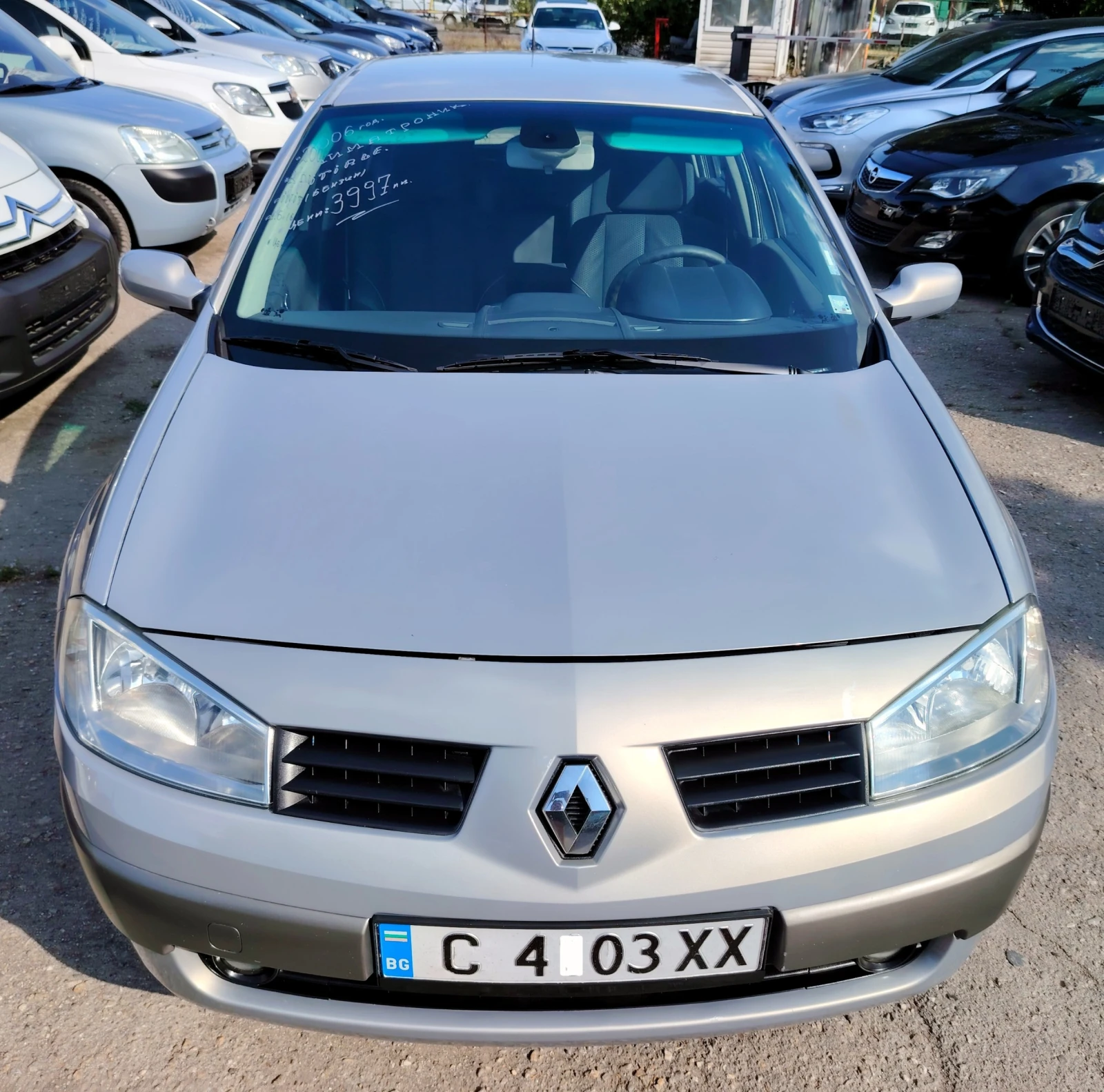 Renault Megane 1.6i/Initiale - изображение 2