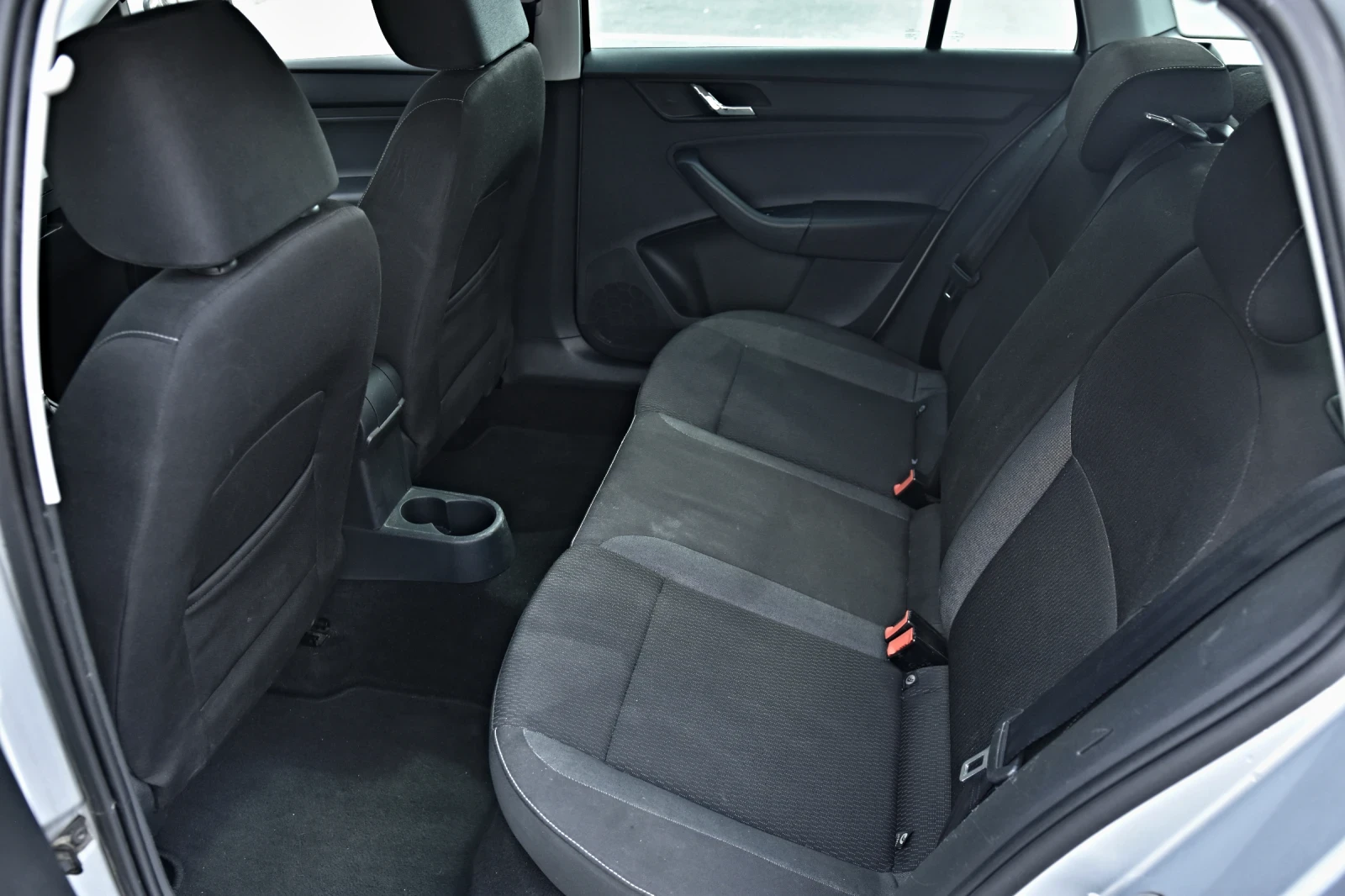 Skoda Rapid 1.4TDI Euro 6B - изображение 7