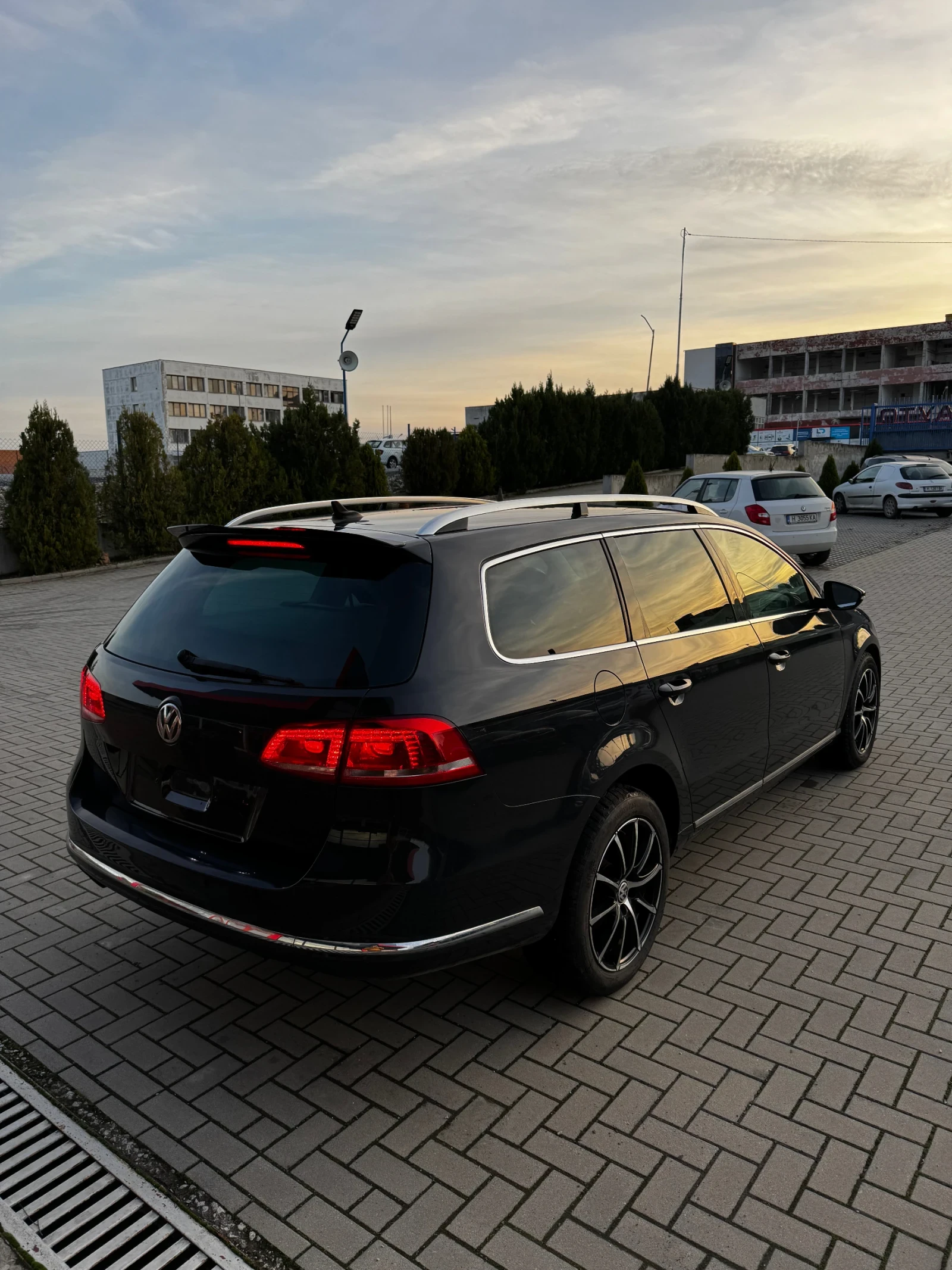 VW Passat 2.0TDI DSG Highline - изображение 7