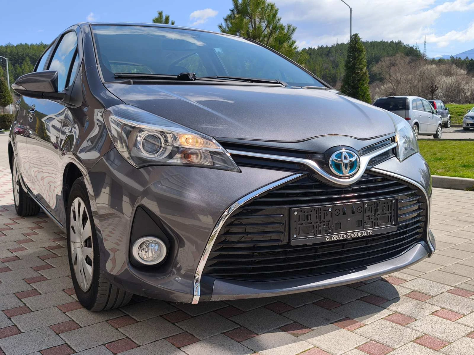 Toyota Yaris 1.5 HYBRID ACTIVE, снимка 16 - Автомобили и джипове - 53607906
