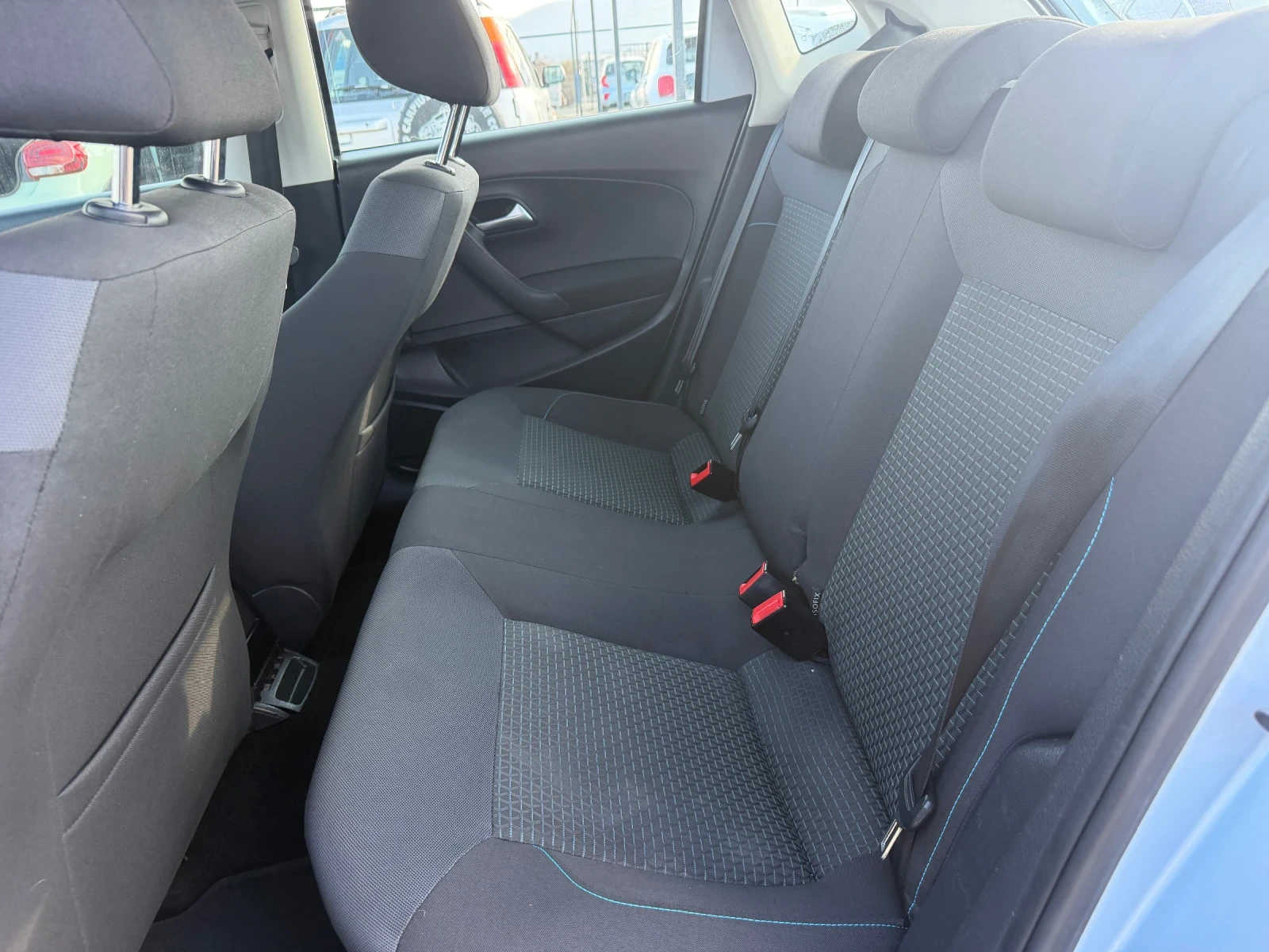 VW Polo 1.4tdi/90hp/NAVI/EVRO6/, снимка 12 - Автомобили и джипове - 53765754