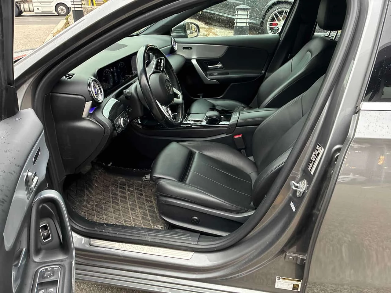 Mercedes-Benz A 220 ПАНОРАМА/ПОДГРЕВИ/ПРЕДСТАВИТЕЛСТВО НА MERCEDES, снимка 7 - Автомобили и джипове - 54005422